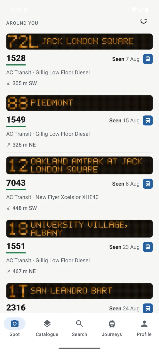 Around you on Android: nearby AC Transit buses with destination blinds and fleet numbers.